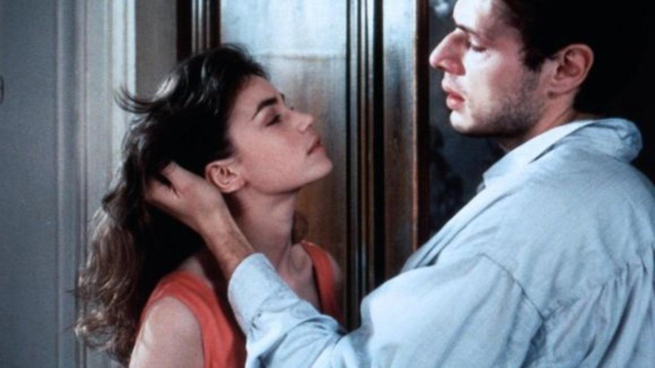 The Public Woman Background