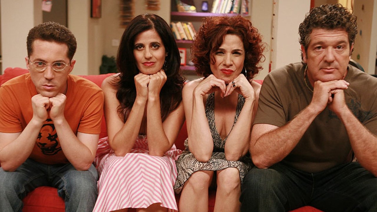 Ha-Chaim Ze Lo Hacol Background