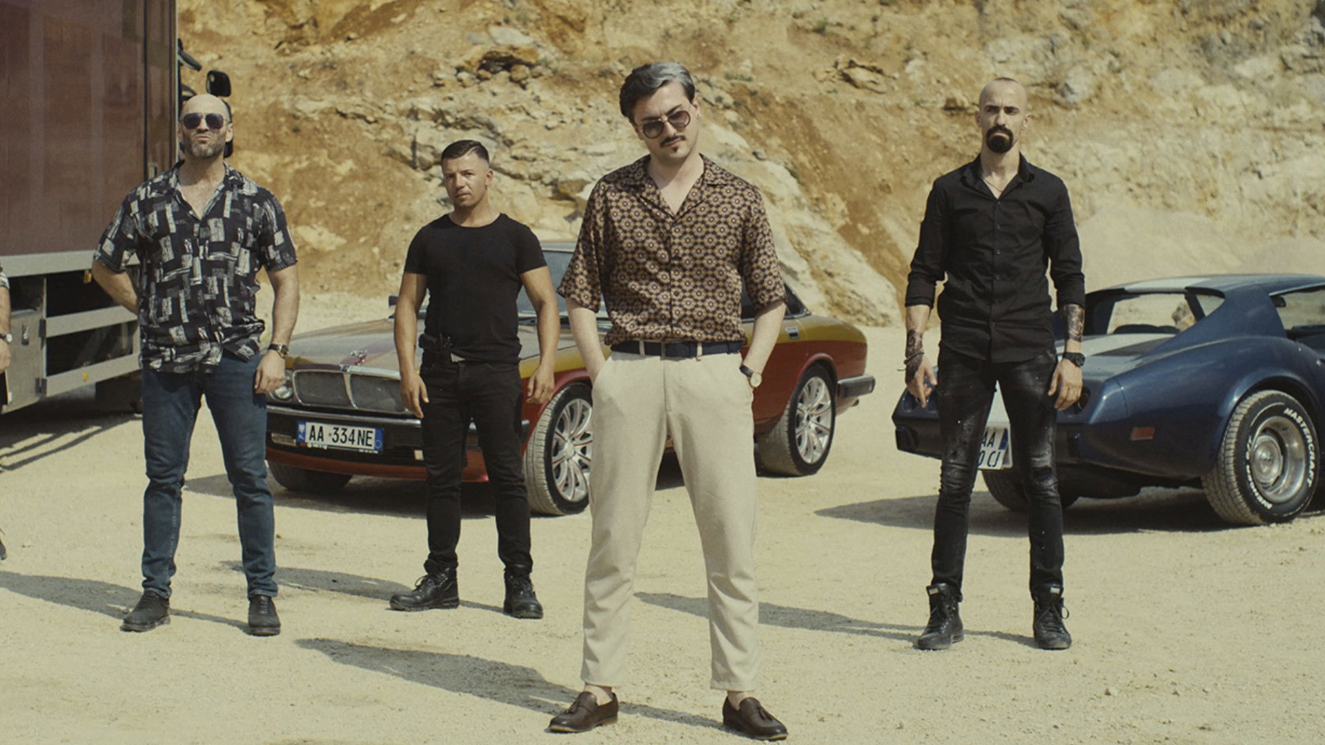 Policë për kokë Background