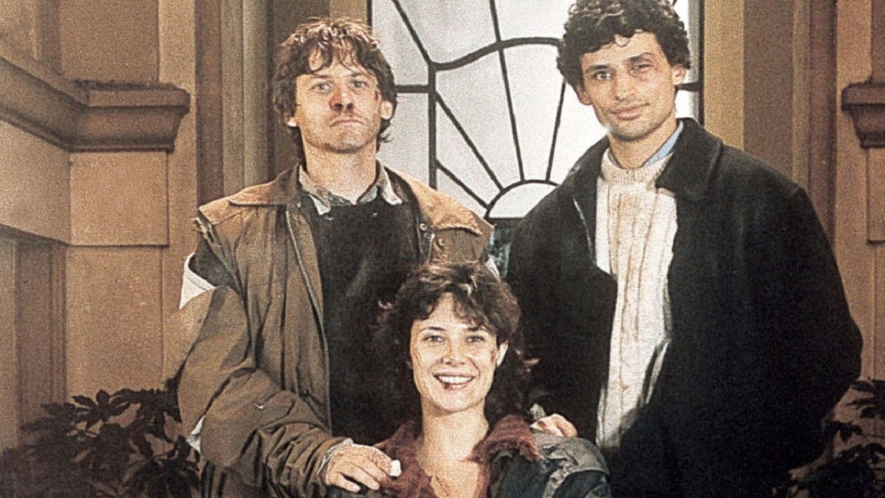 Mario, Maria and Mario Background