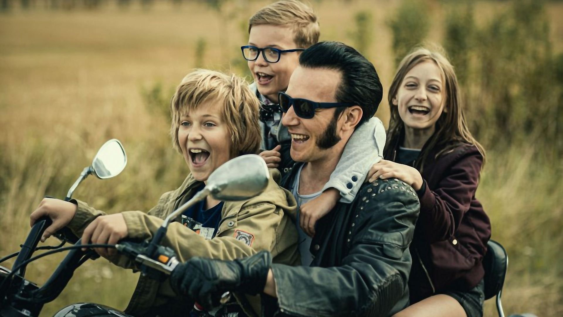 Rock'n'Roll Eddie Background