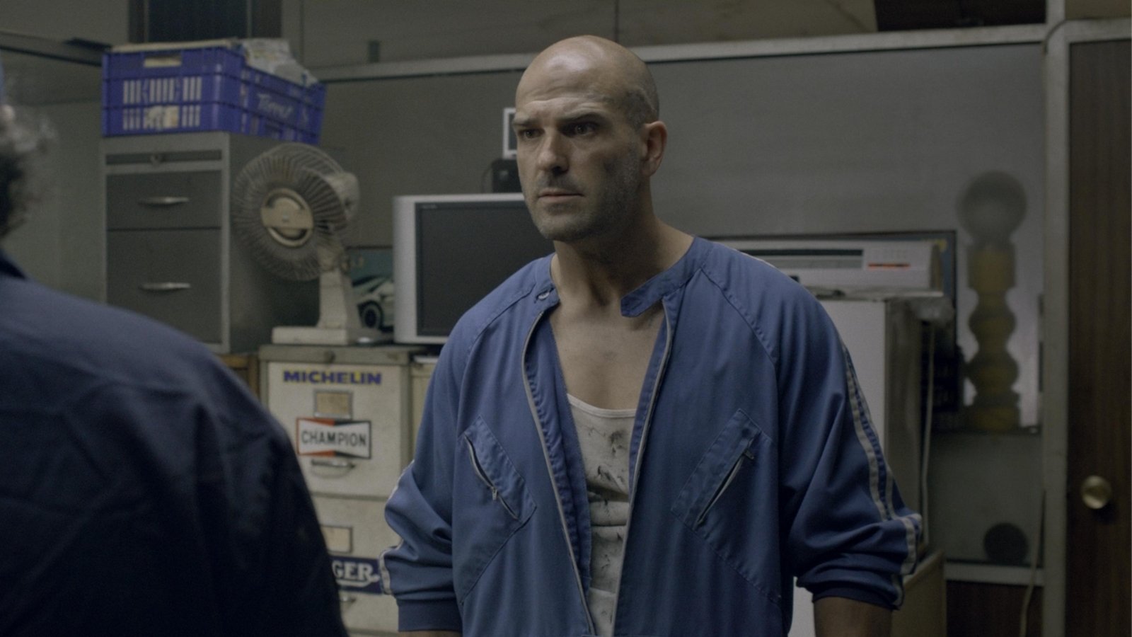 Os reviento Background