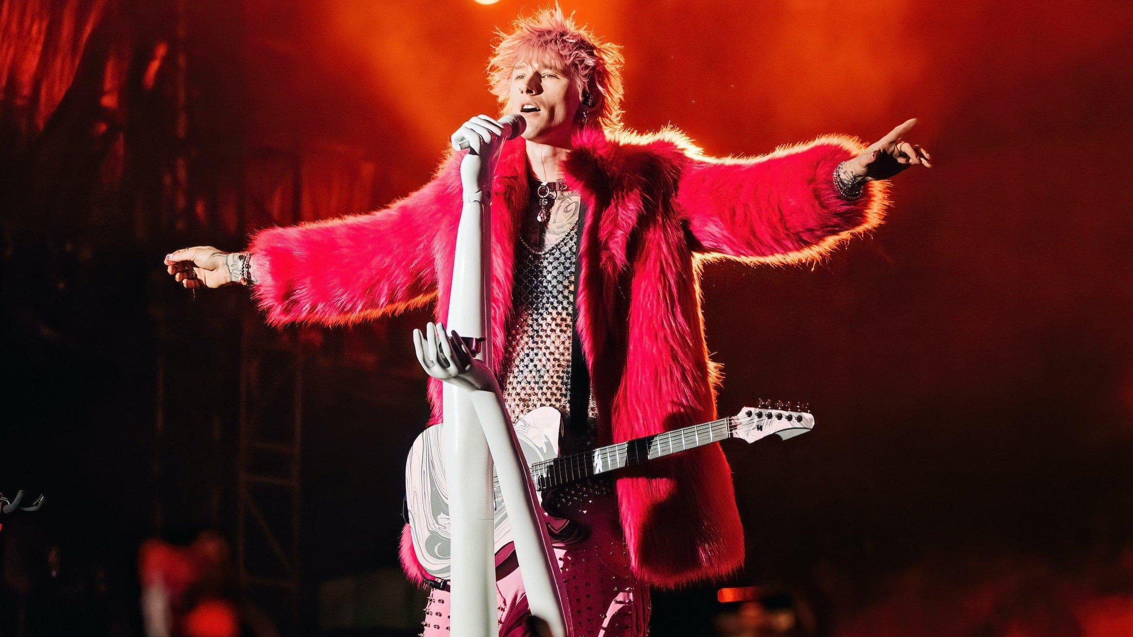 Mainstream Sellout Live From Cleveland: The Pink Era Background