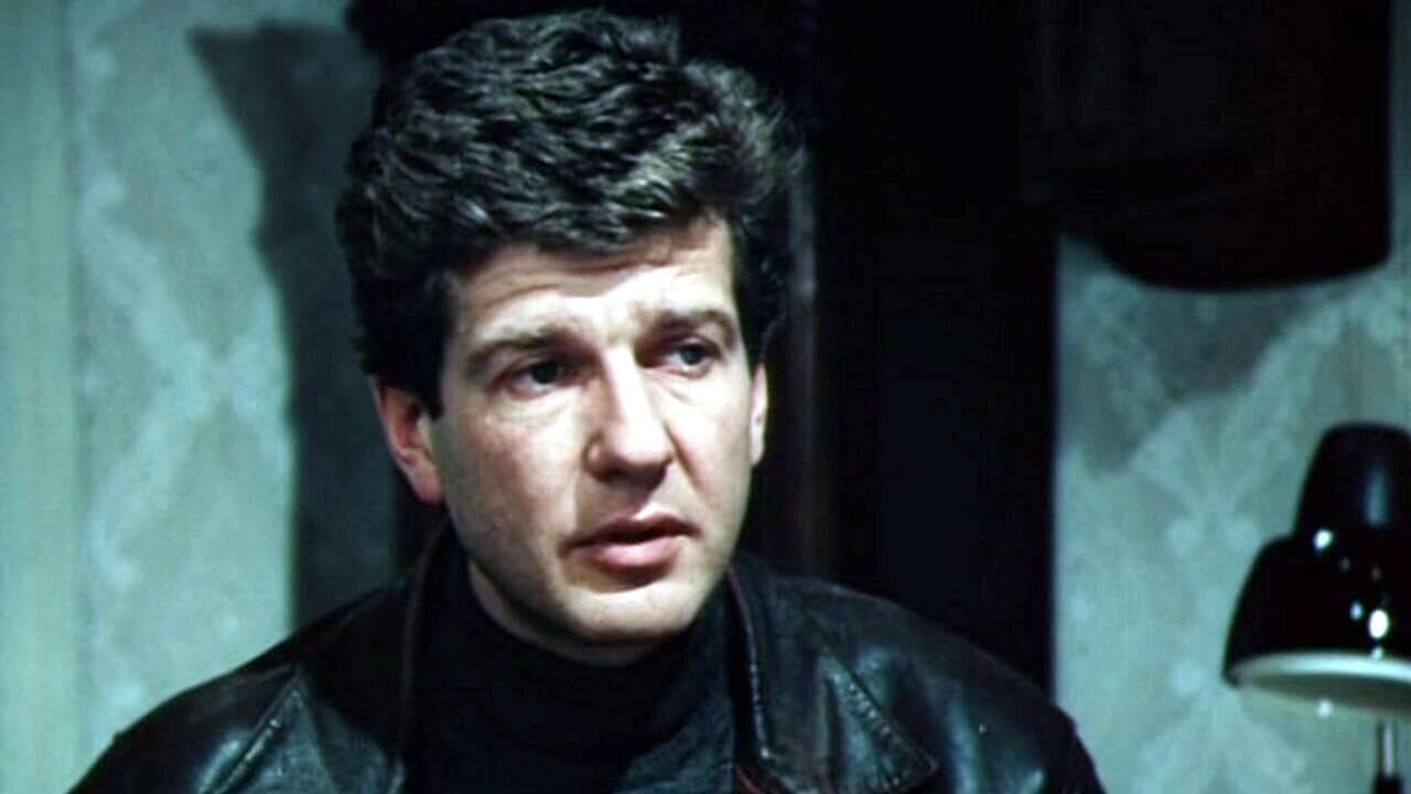 Entrance to the Maze Background