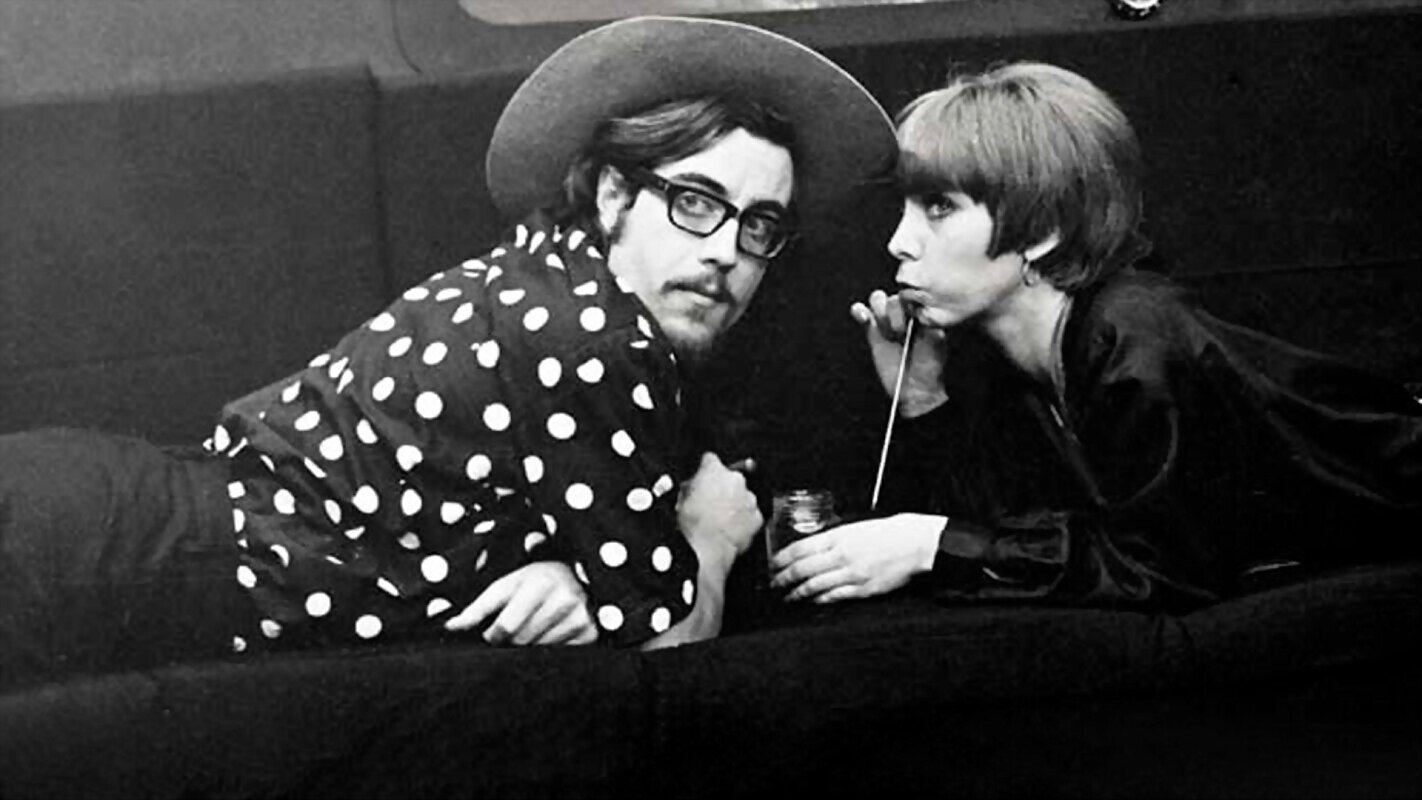 Un, dos, tres, al escondite inglés Background