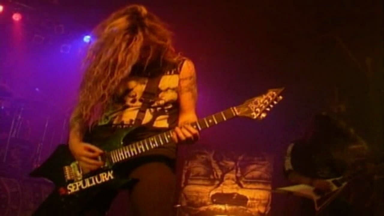 Sepultura - Under Siege (Live In Barcelona) Background