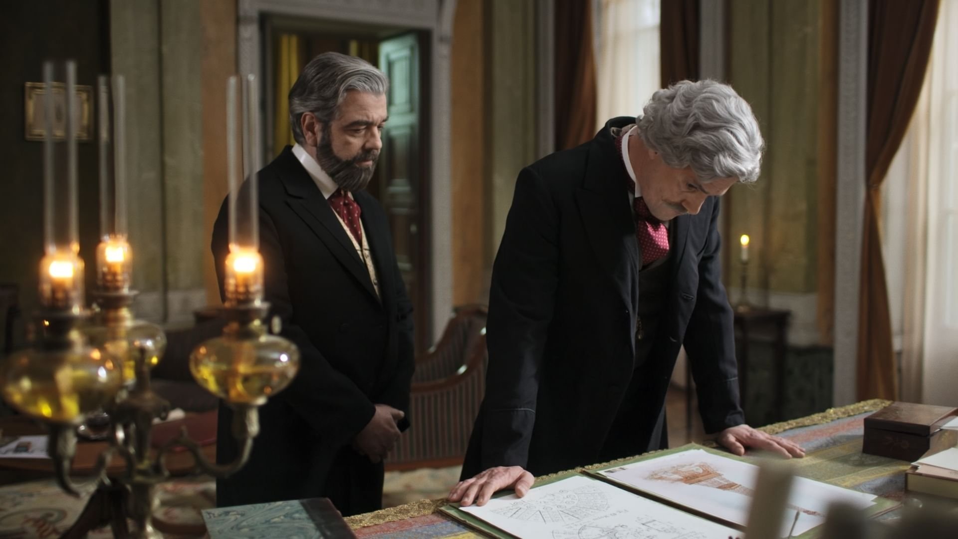 Eiffel's Race to the Top Background