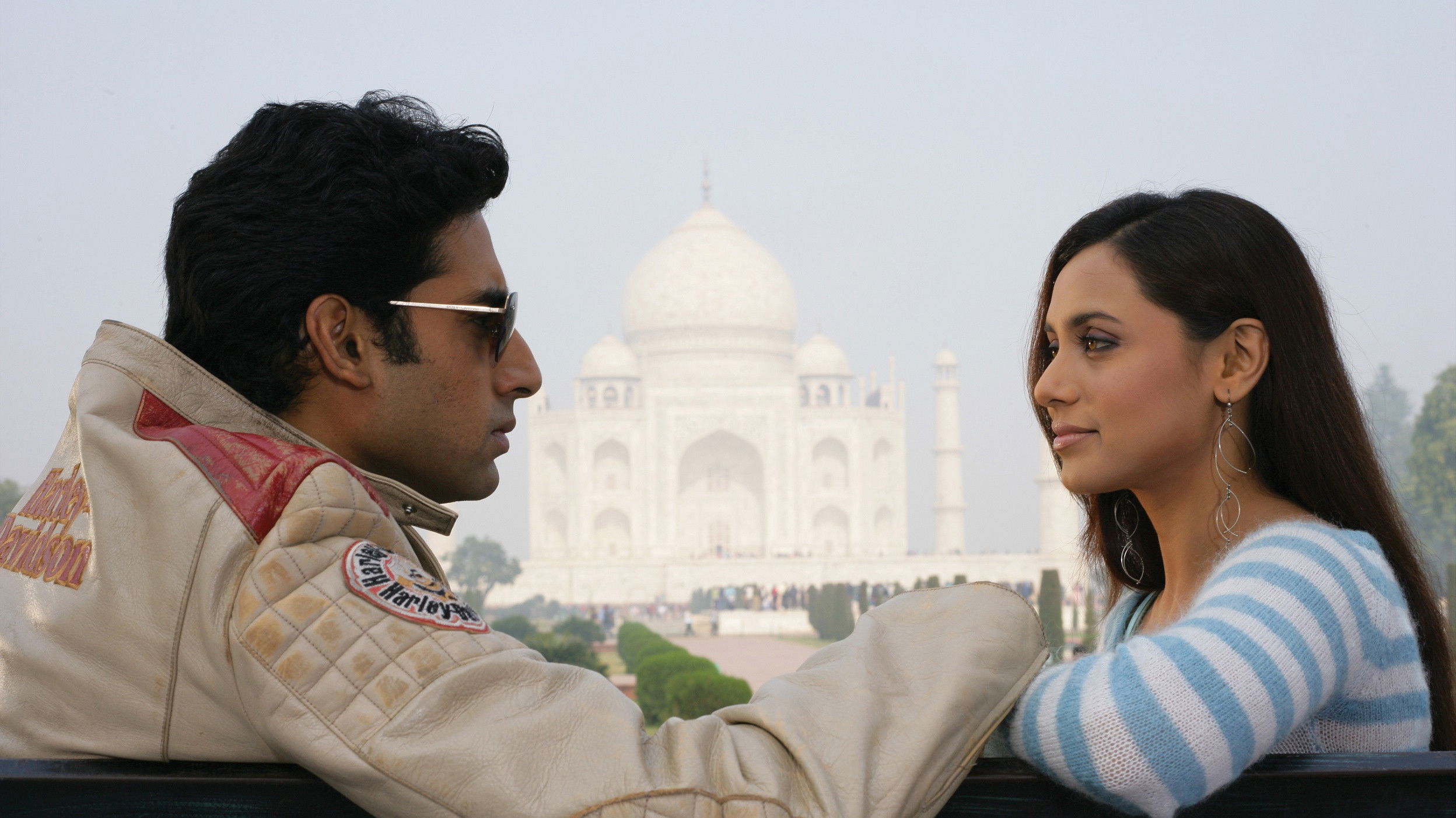 Bunty Aur Babli Background