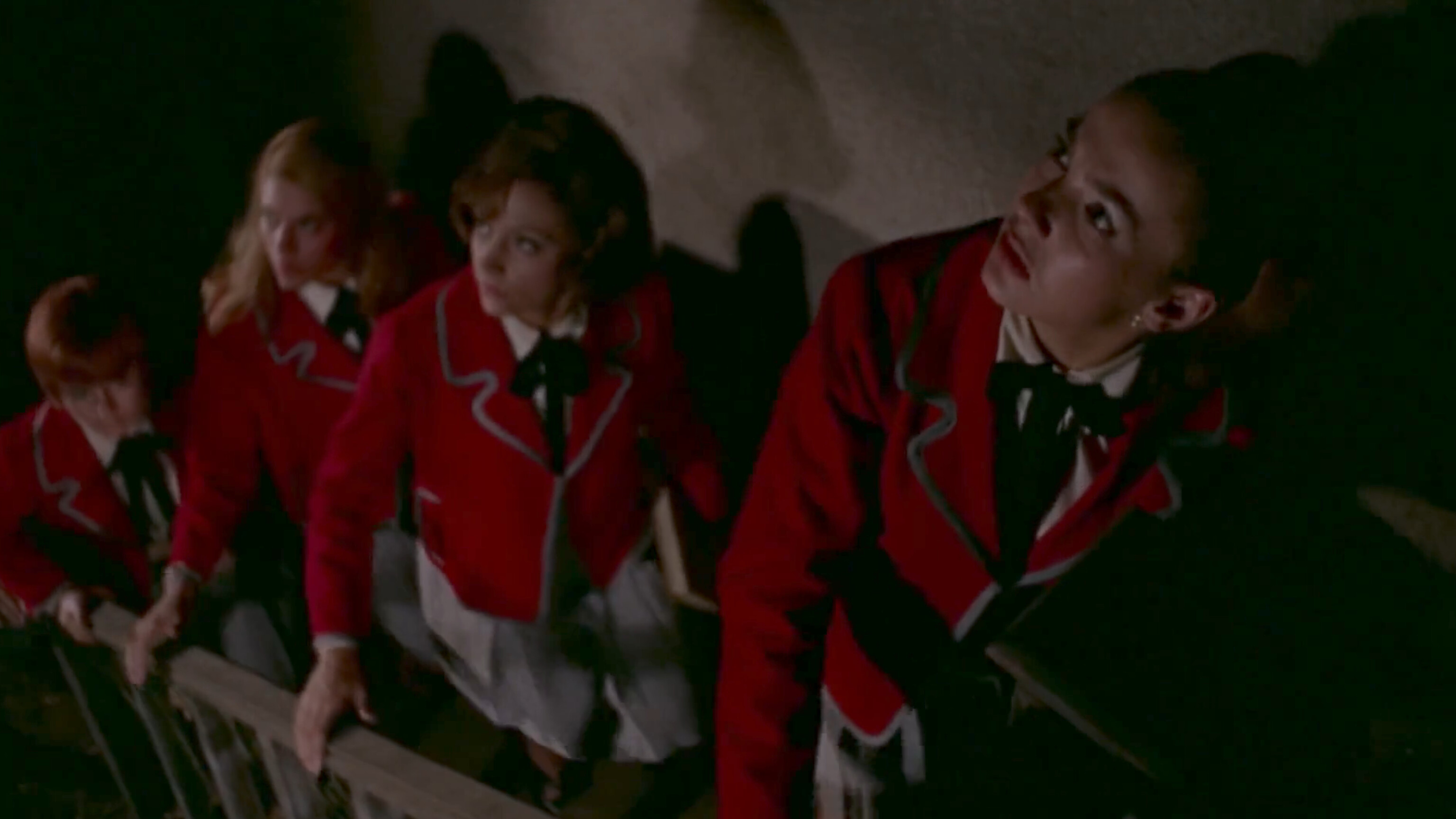 Hasta el viento tiene miedo Background