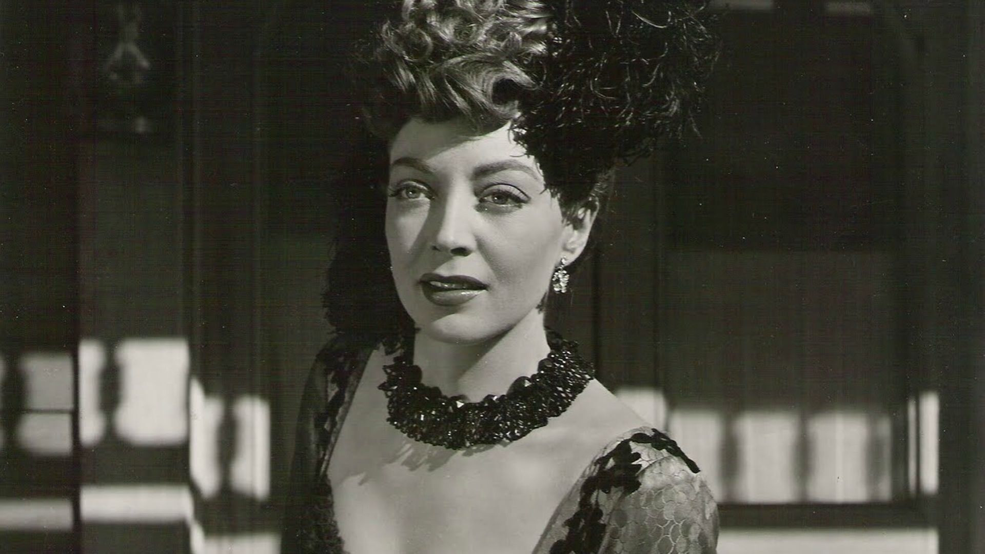 Outlaw Women Background