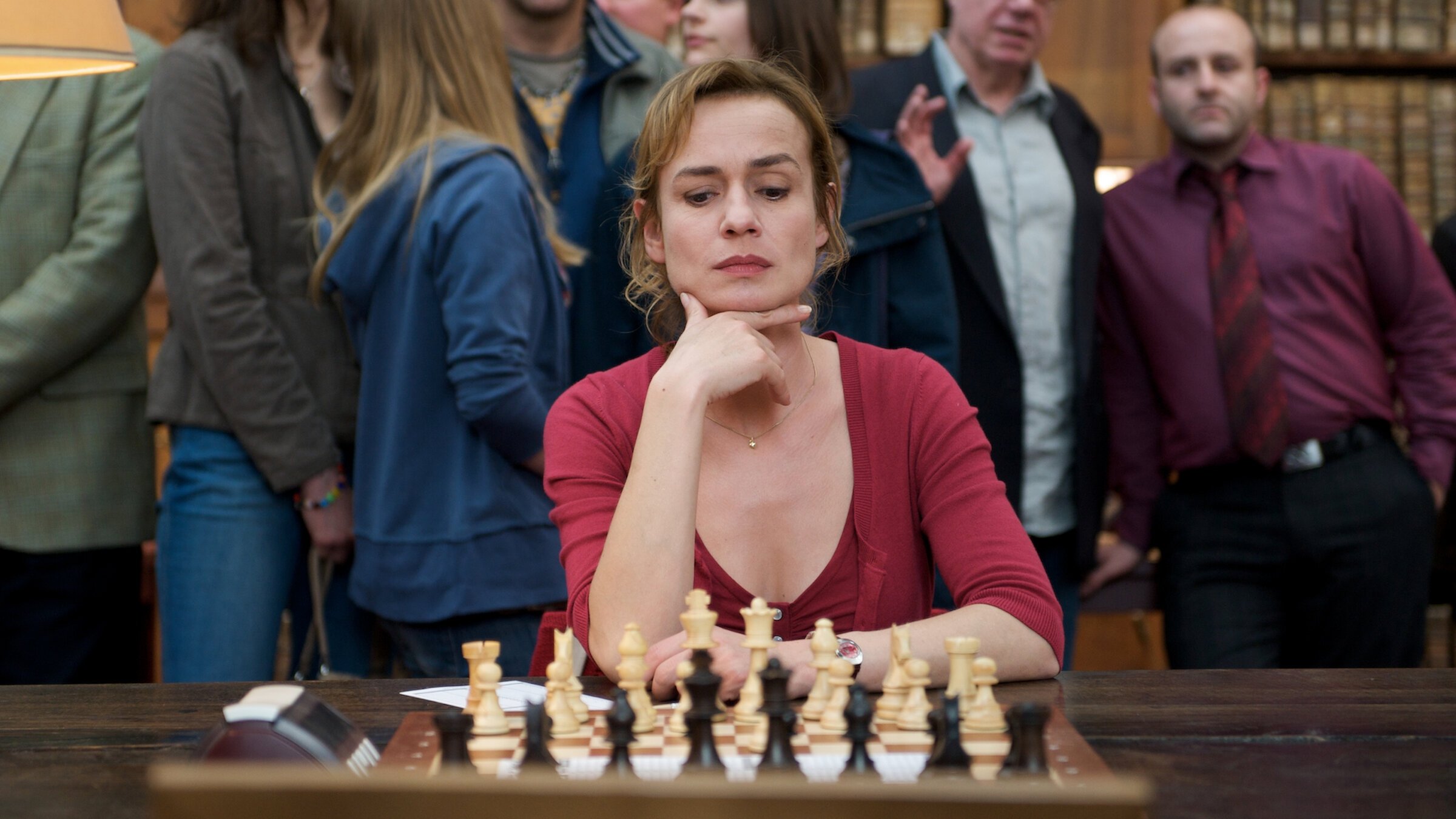 Queen to Play Background