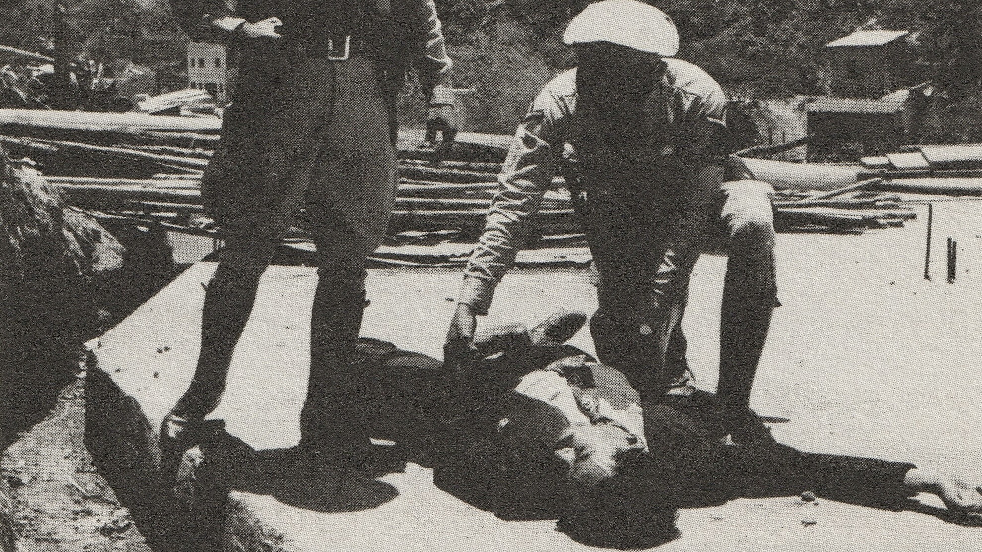 La escalinata Background