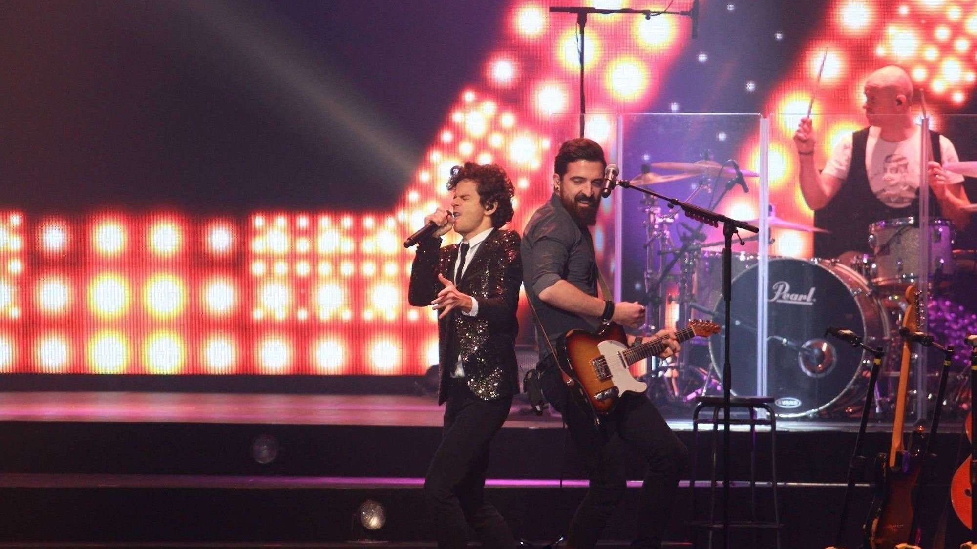 Michaël Gregorio - J'ai 10 ans Background