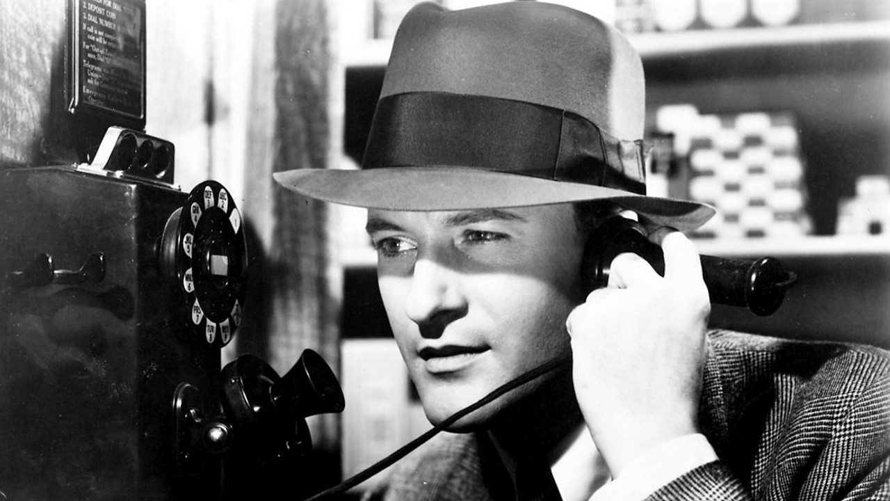 The Saint Strikes Back Background