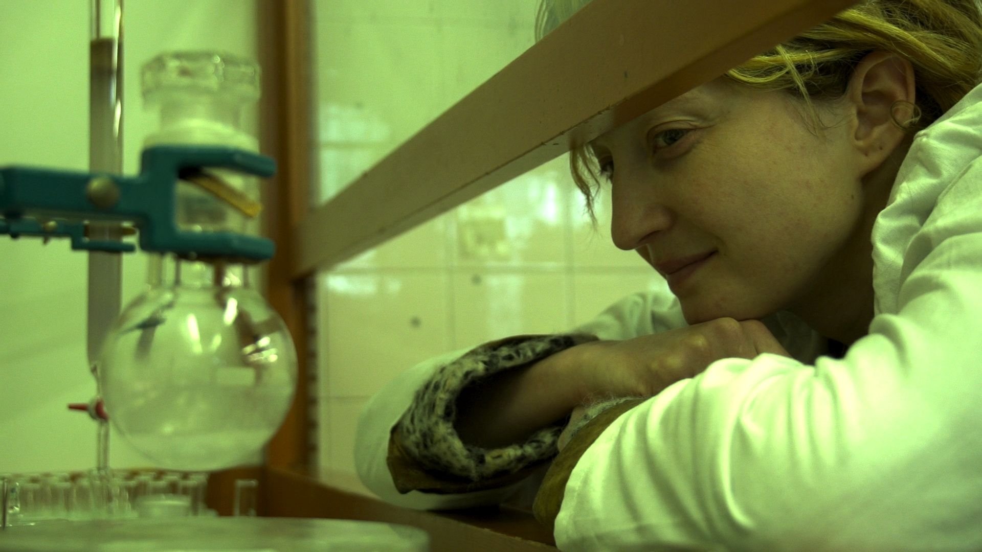 Con il fiato sospeso Background