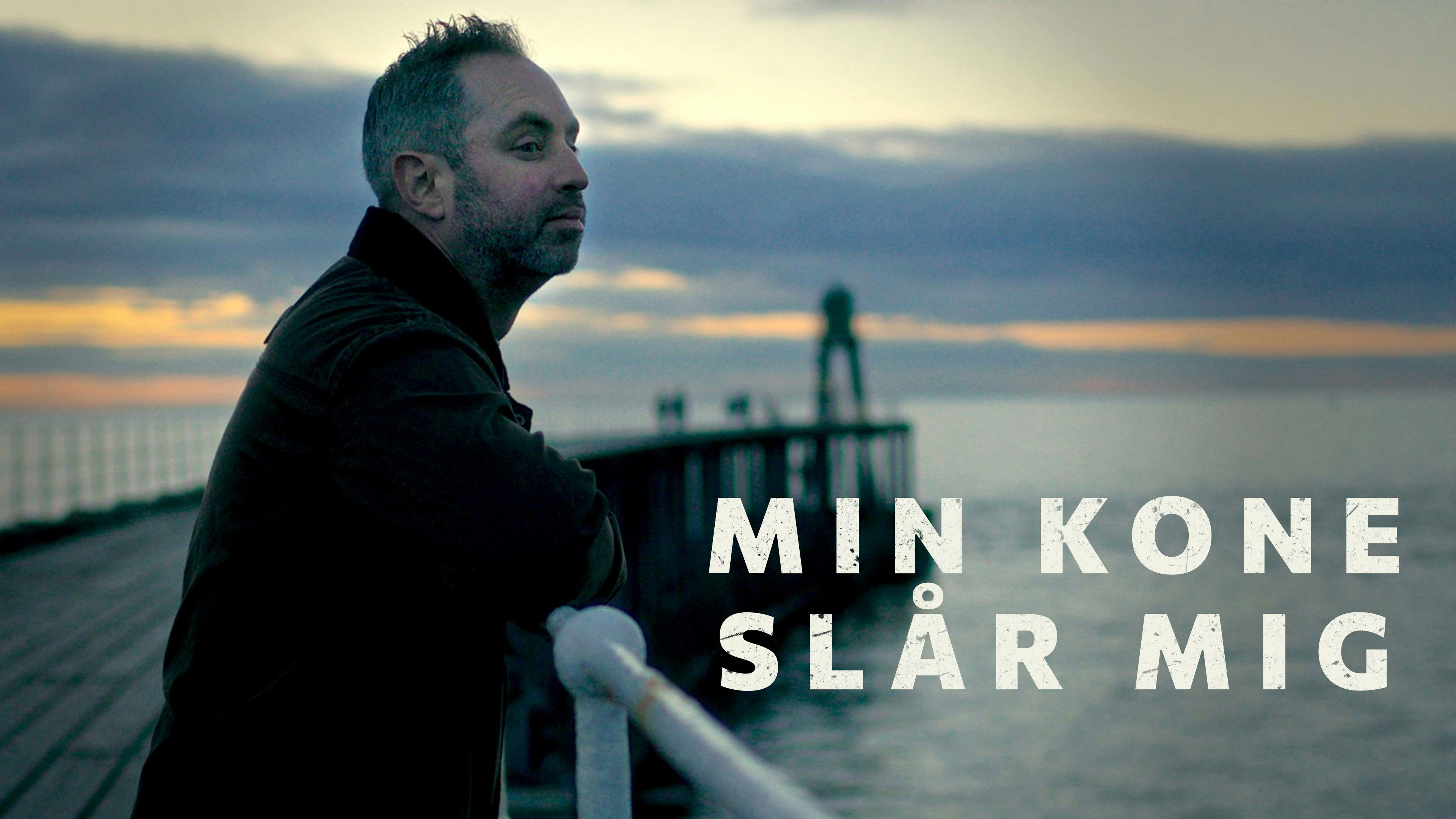 Min kone slår mig Background