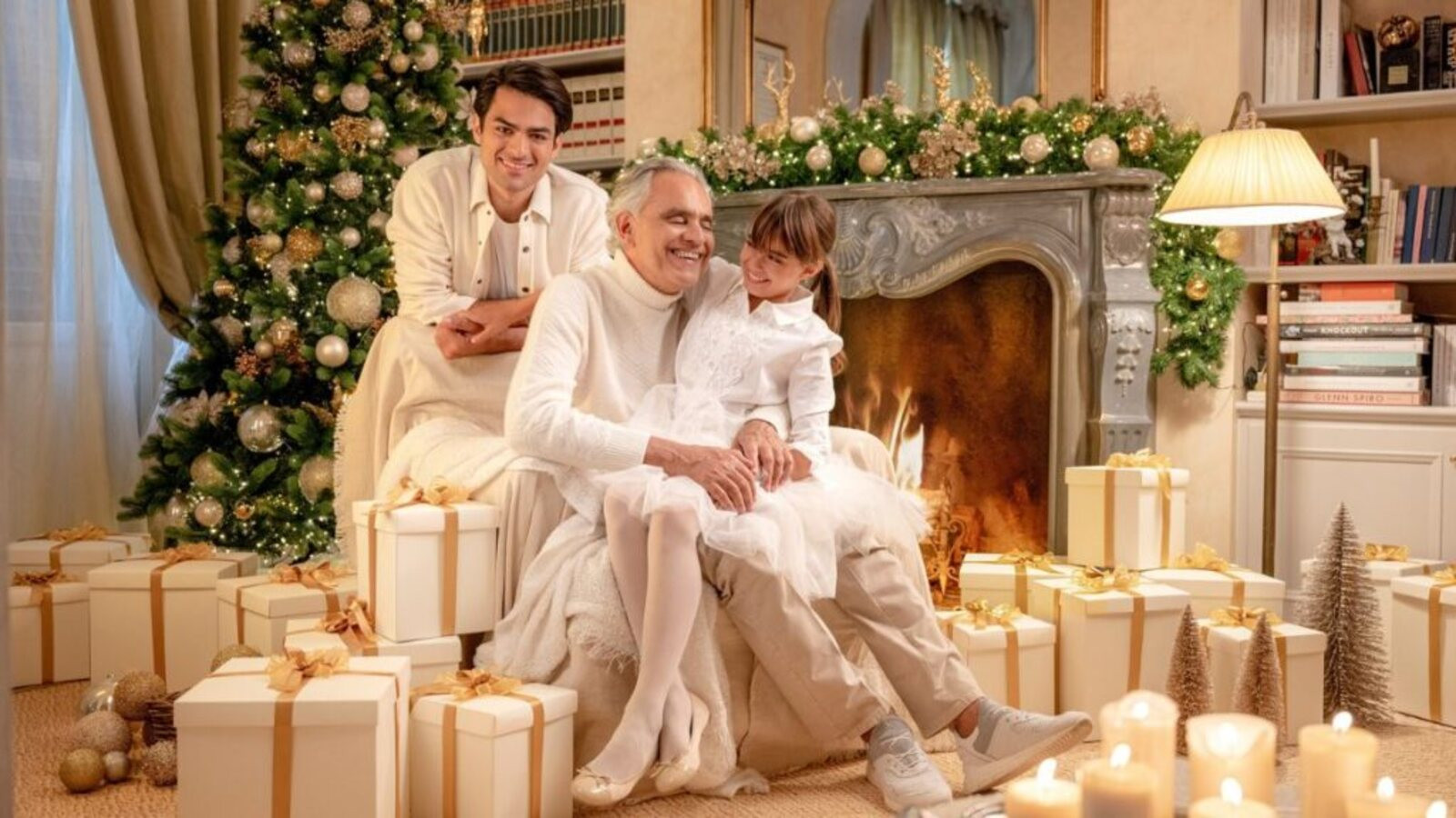 Andrea Bocelli: A Bocelli Family Christmas Background