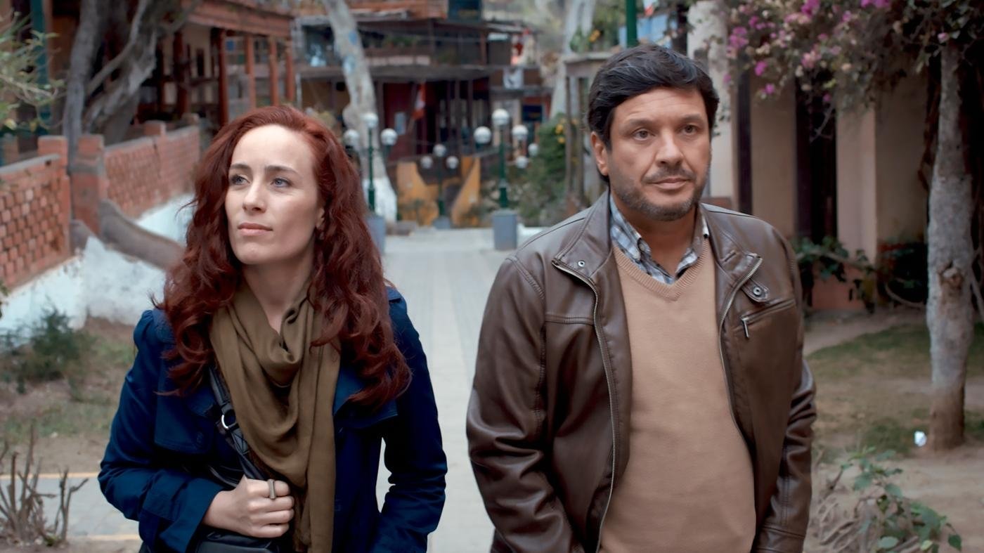 La última tarde Background